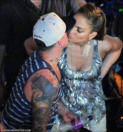 亲昵在线观看,一场跨越时空的浪漫邂逅  第1张