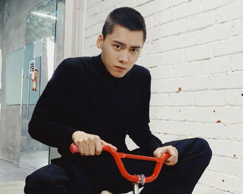 最新圈内爆料李易峰,揭秘明星背后的故事 第2张 最新圈内爆料李易峰,揭秘明星背后的故事 第2张